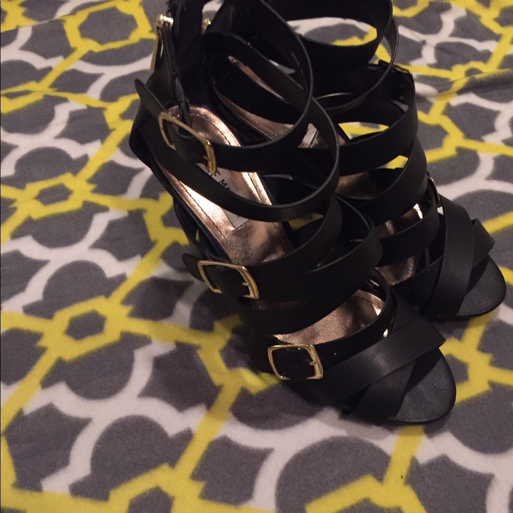 Steve Madden black strapped gold buckle heels